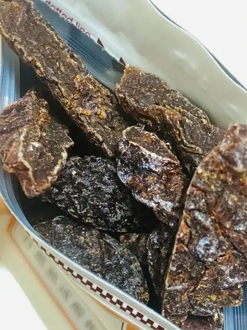 这个酸梅肉真的是越吃越上瘾绝了!酸酸溜溜的!超级大一个而且没有核!