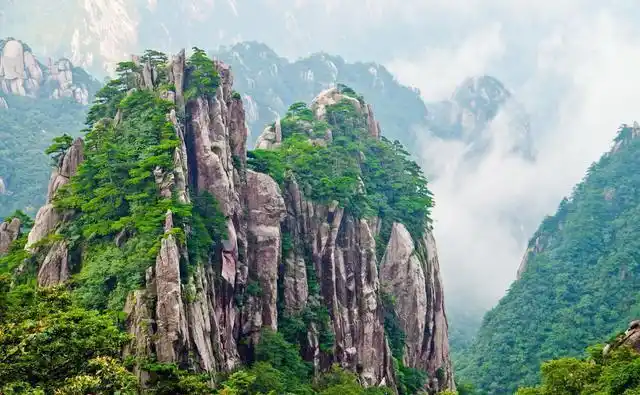 中国10大风景名胜,唯一的名山,号称:天下第一奇山
