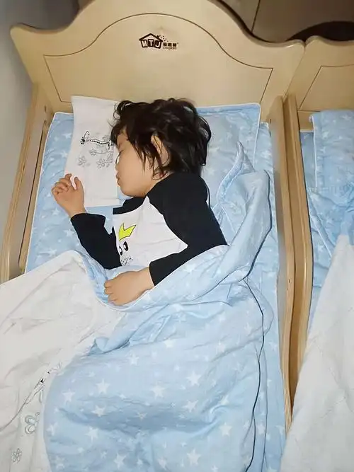 北大附校爱丁堡幼儿园——爱宝宝王雅靖王雅愉