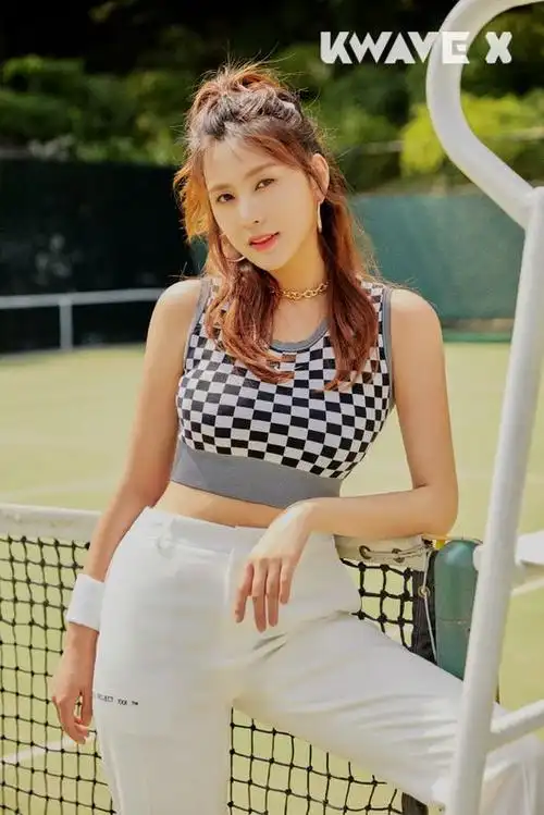 韩国女团a pink成员吴夏荣最新杂志写真曝光