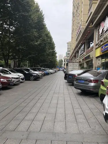 君悦国际临街门面41000元/平米