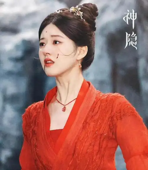 赵露思#电视剧《神隐》是由陈家霖执导,赵露思,王安宇领衔主演的古装