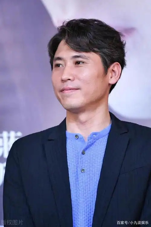 他出道20年一直不温不火,演尽男二号,被网友称为"千年老二"