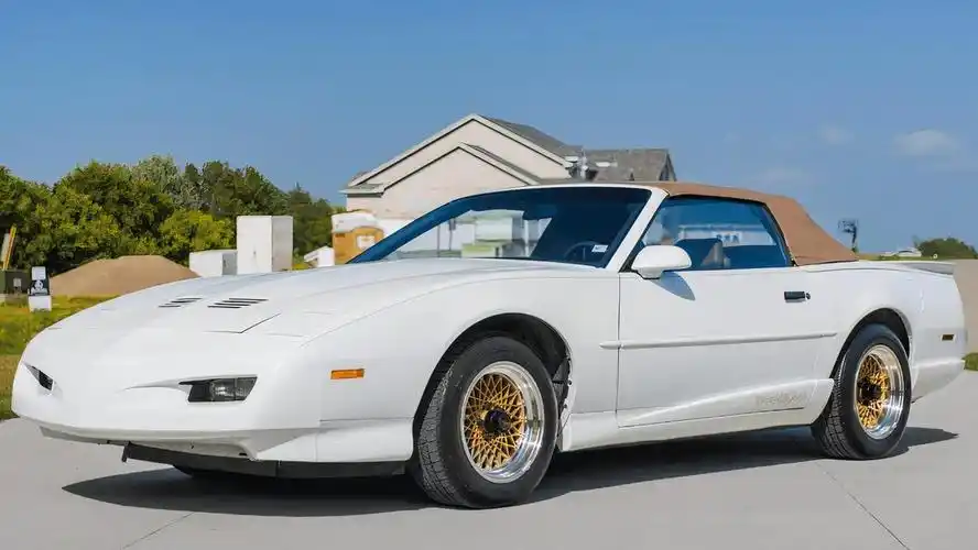 10 款最便宜的敞篷跑车,让您享受周末休闲体验