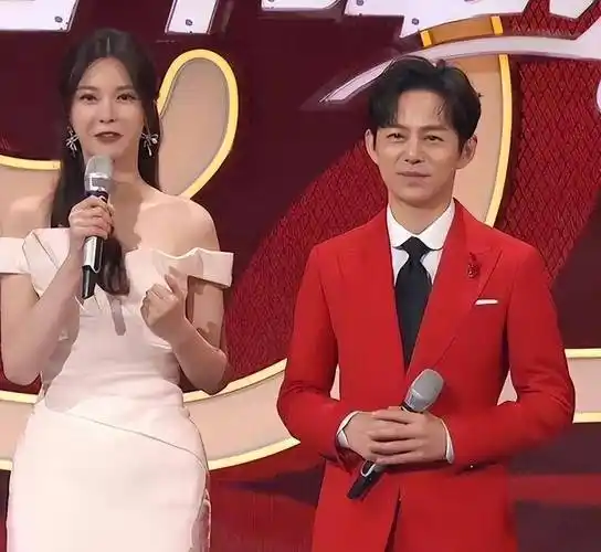 有张杰但没谢娜,主持人又是何炅挑大梁了_春晚_观众们_盛宴