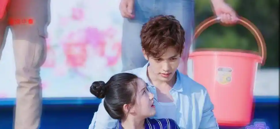 原创强风吹拂将播邢昭林化身忧郁美男与女主深情对视太甜了