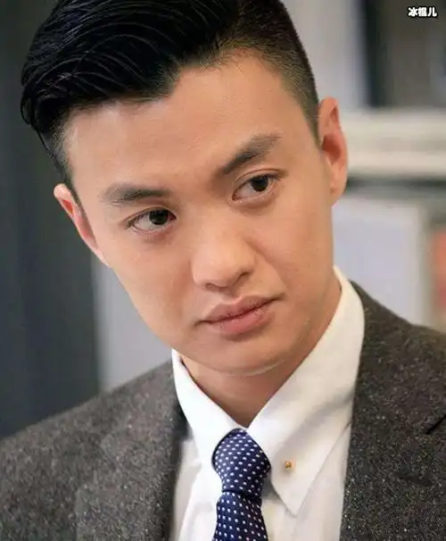 朱丹分享一家三口合照其乐融融,网友大喊太幸福了吧! - 明星 - 冰棍儿