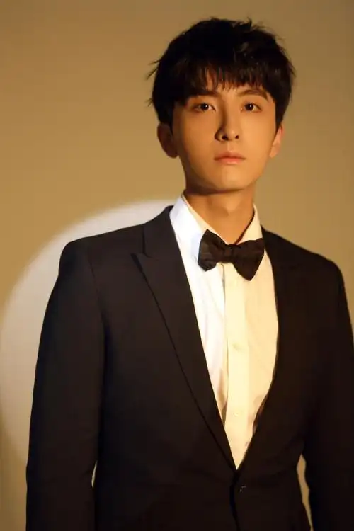 牛骏峰绅士帅气公益活动照图片14