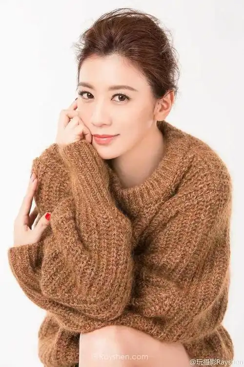 贾静雯真是第一眼就会被迷住的颜值类型温婉妩媚动人