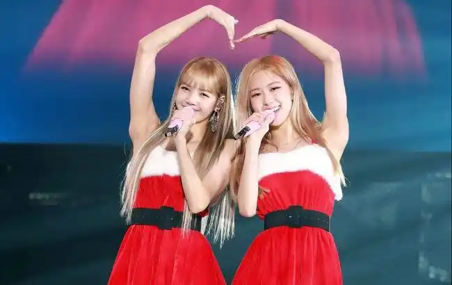 blackpink的lisa和朴彩英rosé终于迎来了她们的个人首秀
