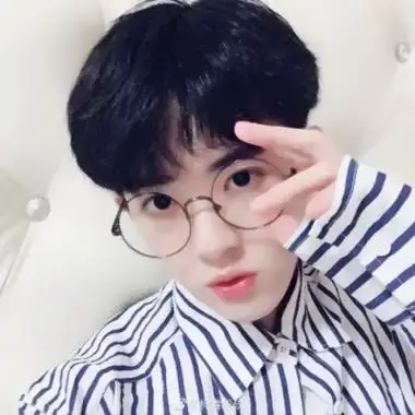 高清清新帅气16岁男孩照片头像,男生头像图片