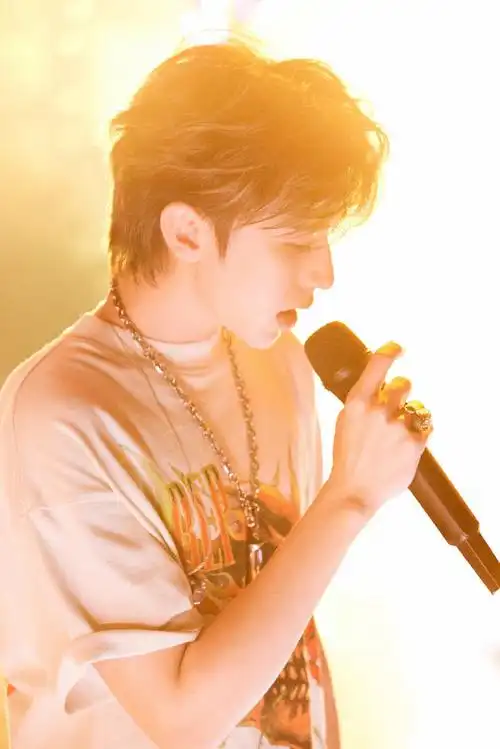 蔡徐坤的旧时光##蔡徐坤新歌蒙着眼##蔡徐坤感受她官方舞台##战江