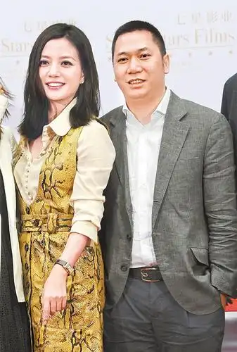 曝赵薇老公欠债不还连本带利5.8亿?黄有龙首回应:案情完全不符