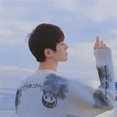 特别文质彬彬的男生头像 小清新男生文艺范高清微信图片