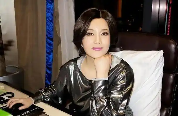 刘晓庆:最大遗憾不是与陈国军的离婚,而是被宁静"拐走"的姜文