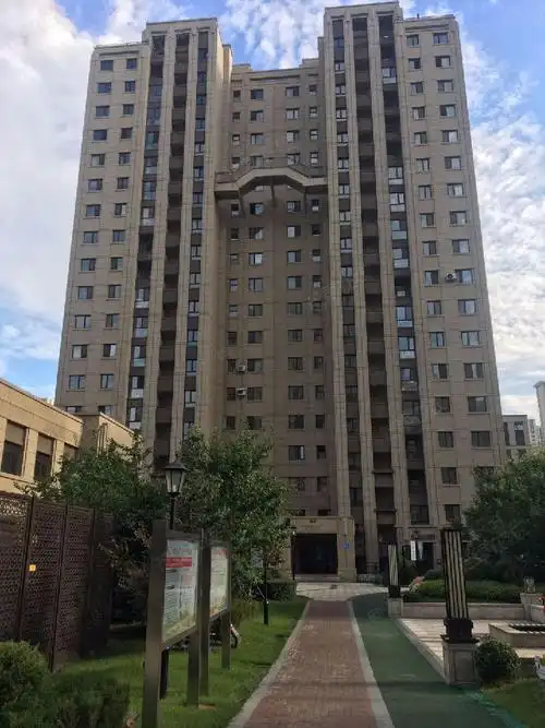 保利紫荆公馆-楼外观