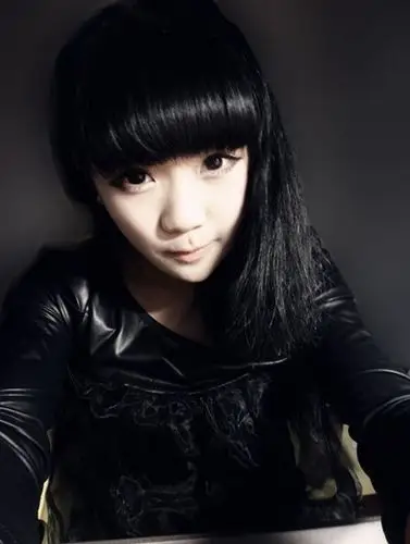 网络超级大美女赵誉博素颜高清素材图片