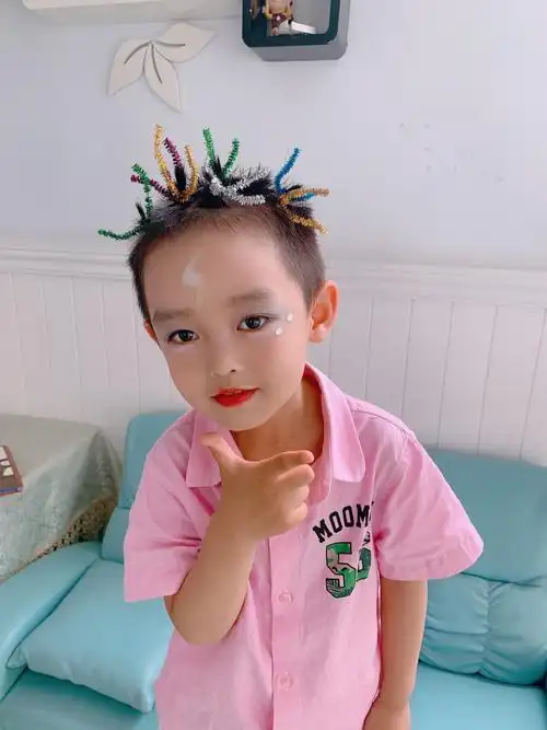 爱绿幼儿园小三班 化妆舞会——"嗨"发型主题show