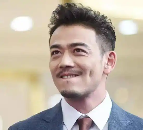 原创37岁杨烁隐藏了9年的老婆原来是大家熟悉的欧阳老师