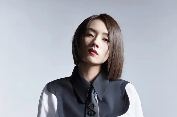 p>刘惜君,1988年4月30日出生于广东省深圳市,中国内地流行乐女歌手