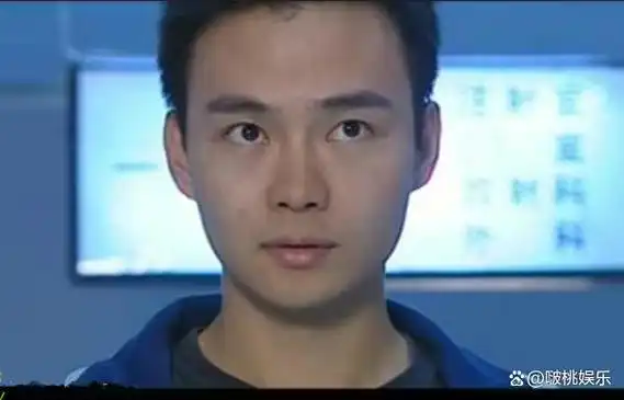 《墨雨云间》导演竟是他,23岁毁容险自杀,父亲是京圈大佬海岩!