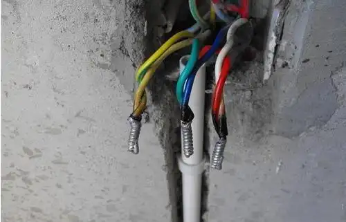 你们还在用黑胶布来处理电线接头?正规电工都用这个