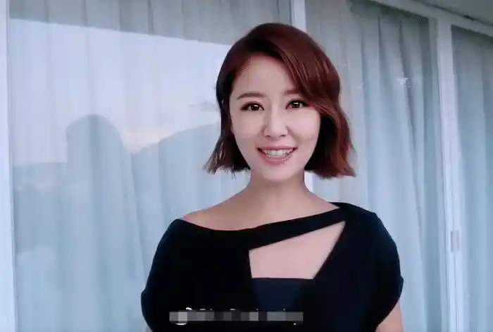 有种"整容"叫林心如剪短发,大妈秒变少女,网友:真的43岁了?
