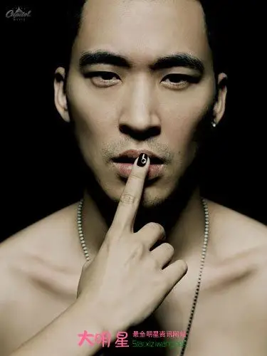 黄立行绯闻女友都有谁 黄立行的正牌女友是谁 - 电视 - 正年轻网