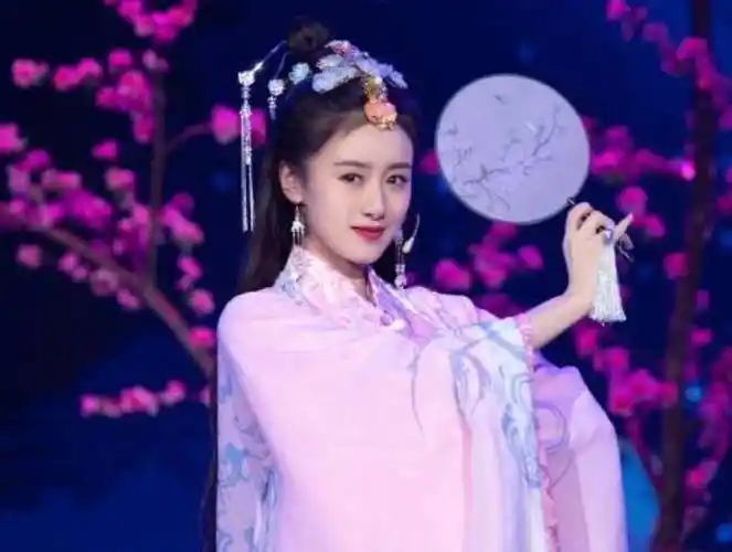 《琉璃》完结5个月,袁冰妍终于等来新古装剧,男主人选众望所归_成毅