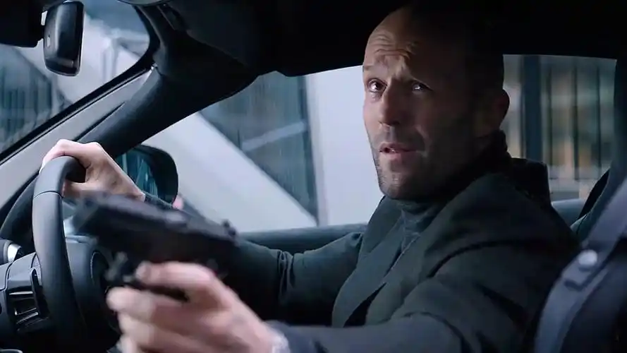 《速度与激情》郭达森:只有女生能上我车,你块头太大,自己打车吧!