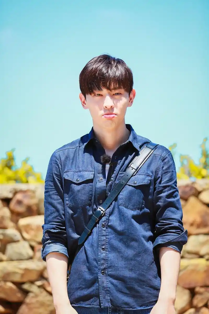 爸爸去哪儿5邓伦节目卖萌高清图片