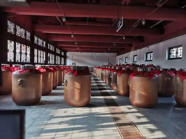 走进汾酒厂探秘单品时产12万瓶这样就能找回昔日的酒魂