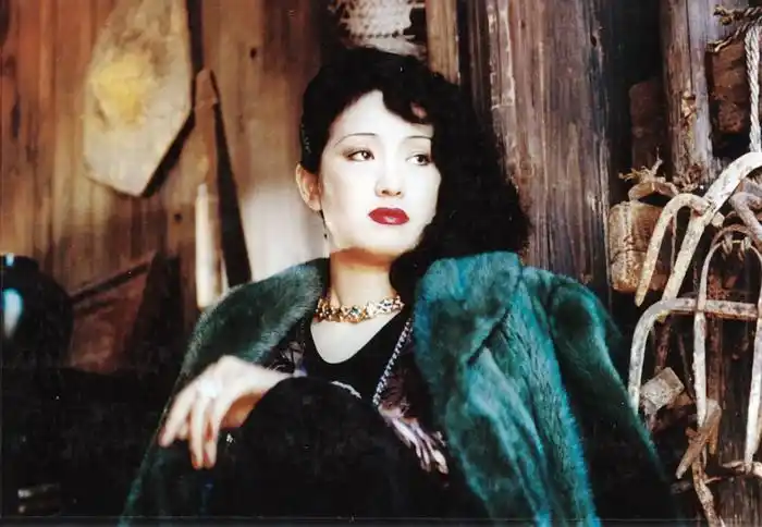 摇啊摇,摇到外婆桥,摇啊摇,摇到外婆桥,摇啊摇,摇到外婆桥剧照,剧照摇