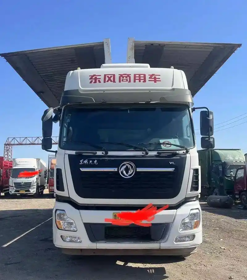 转让:9.6米前四后四飞翼,东风天龙vl,21年2月 上牌