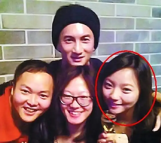 一个是刘诗诗,但是还有一个未公开的恋情,就是吴奇隆的经纪人任玥