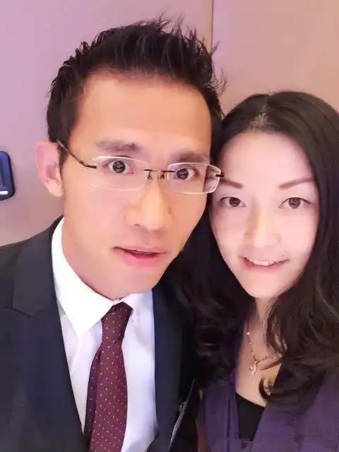 她嫁的仅次于郭晶晶,老公身家50亿,嫁入豪门九年从未炫富!