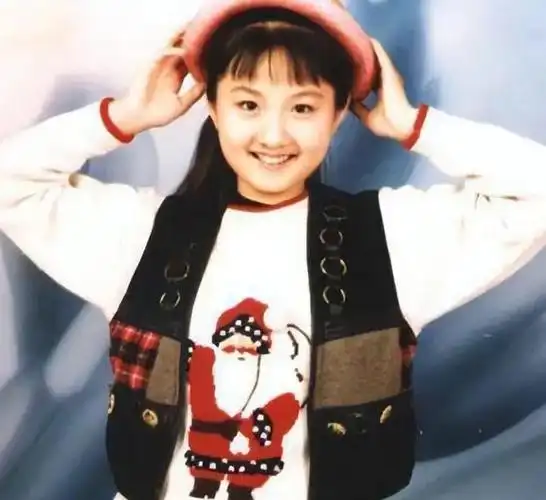 玻璃女孩蒋小涵嫁给圈外老公36岁产子事业爱情双丰收