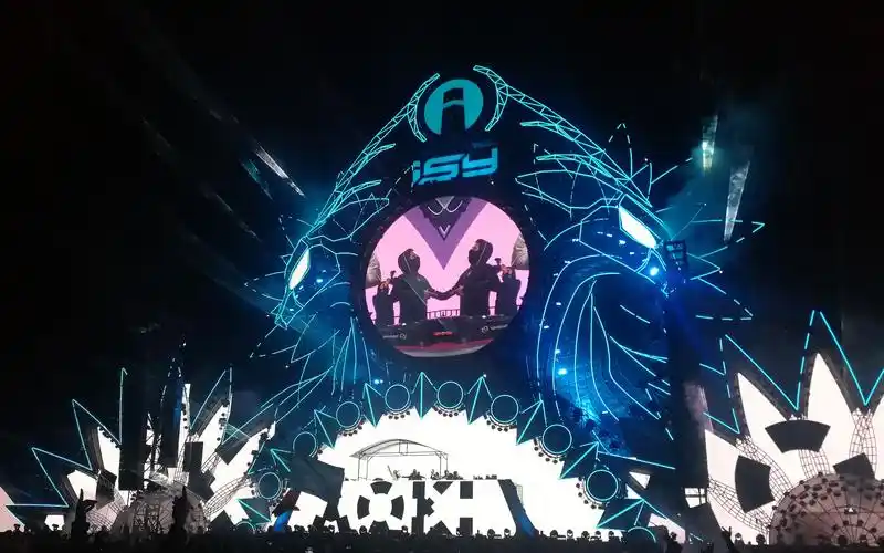 【三亚isy跨年电音节】超长回顾,最嗨现场,最牛烟花!