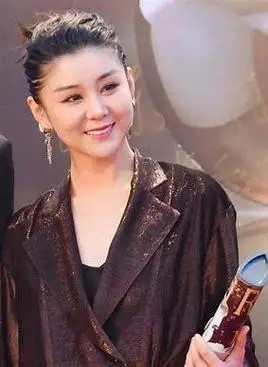 李小萌从童星到幸福人生娱乐圈的幸福典范