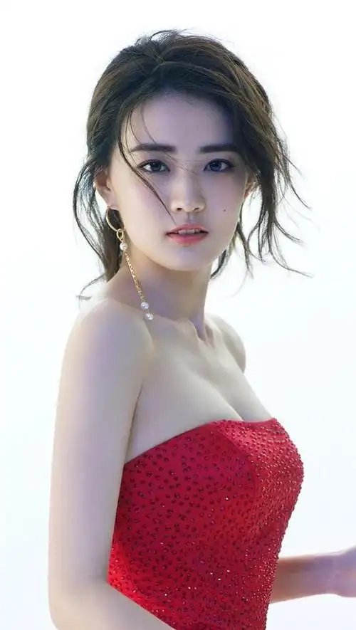 徐璐时尚靓丽写真,这颜值气质太美了,春风十里不及你的美色