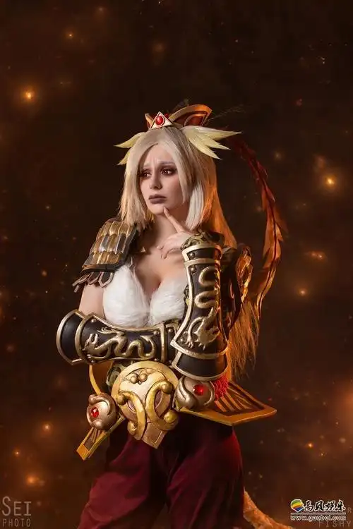 俄罗斯美女coser分享cos性转版美猴王道具精美还原颜值和身材在线