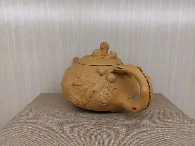 原矿紫砂壶黄金段泥供春壶380cc作者范丽华民间艺人半手