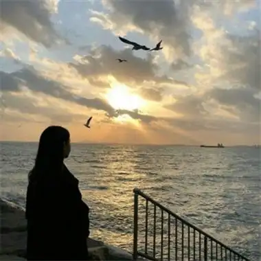 好看的女生头像小清新背影头像精选图片(共20张)