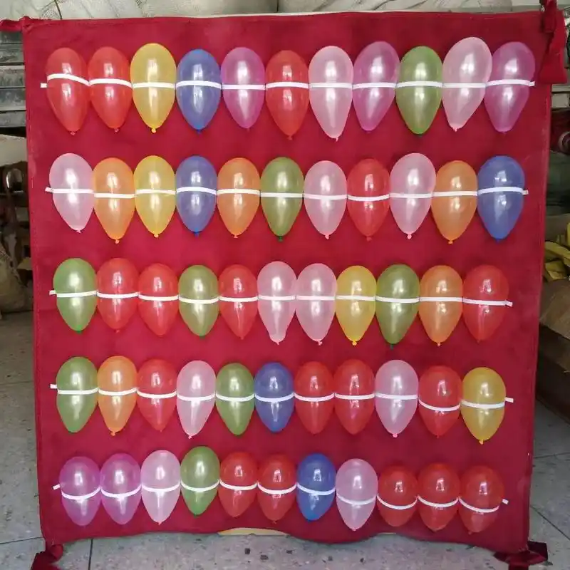 圆广场摆摊打气球玩具. - 抖音