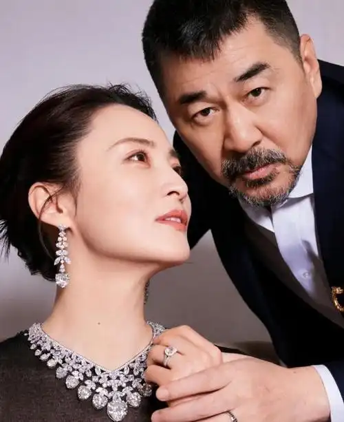 香港这一夜,中日韩女星风情万种,但都被一位中国女星抢走了风头