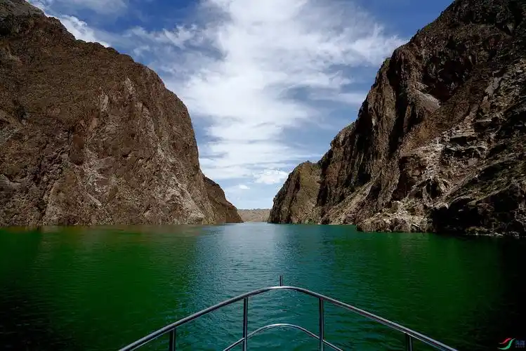 黄河第一峡"龙羊峡"