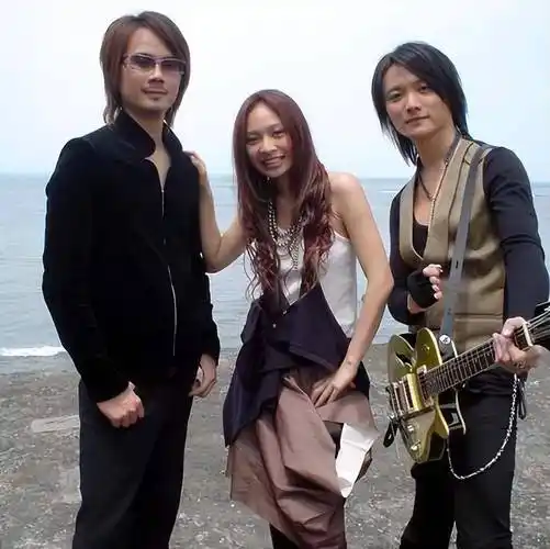 巅峰时被踢出局,凭借《决爱》成功翻红,詹雯婷是如何涅盘重生的_专辑