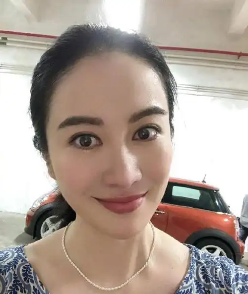 叶璇: 现实直播带货女王还是情商拙劣?