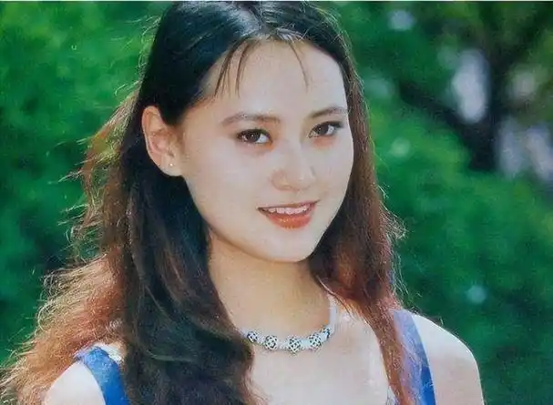 丈夫患病后带女儿离开,转身投入地产大亨怀抱,大宋佳真的太狠了