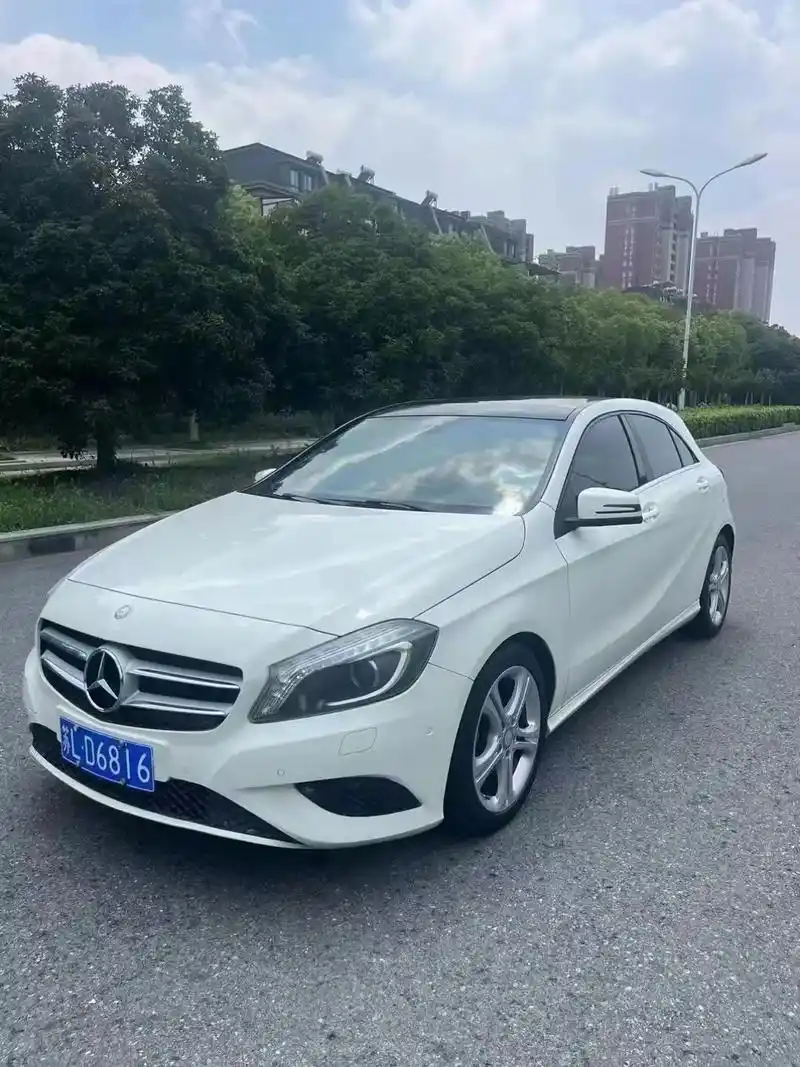 二手车.2013年 奔驰a200 都市型 自动档 全景天窗  - 抖音